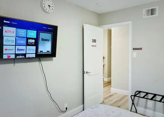 Brand New Suite, 1Mi To Meta, 3Mi To Stanford